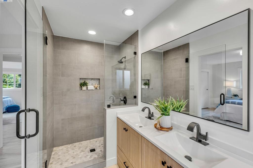 WESTSIDE DANVILL - Residential