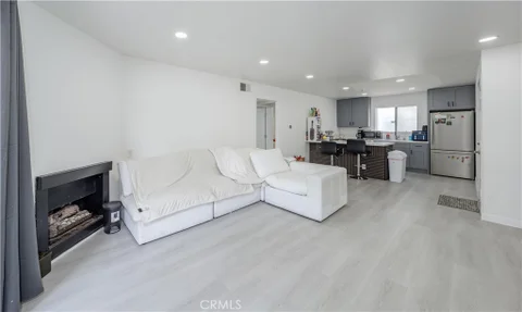 MLS: OC26213747