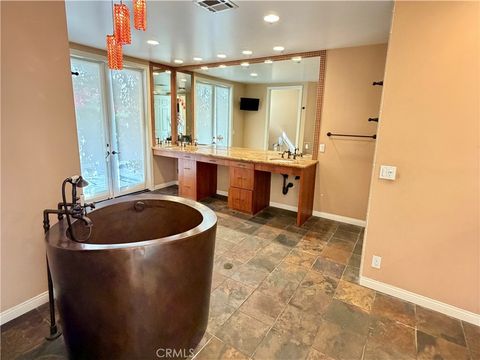 Tiny photo for 3366 Crossland St, Thousand Oaks, CA 91362 (MLS # SR26047267)