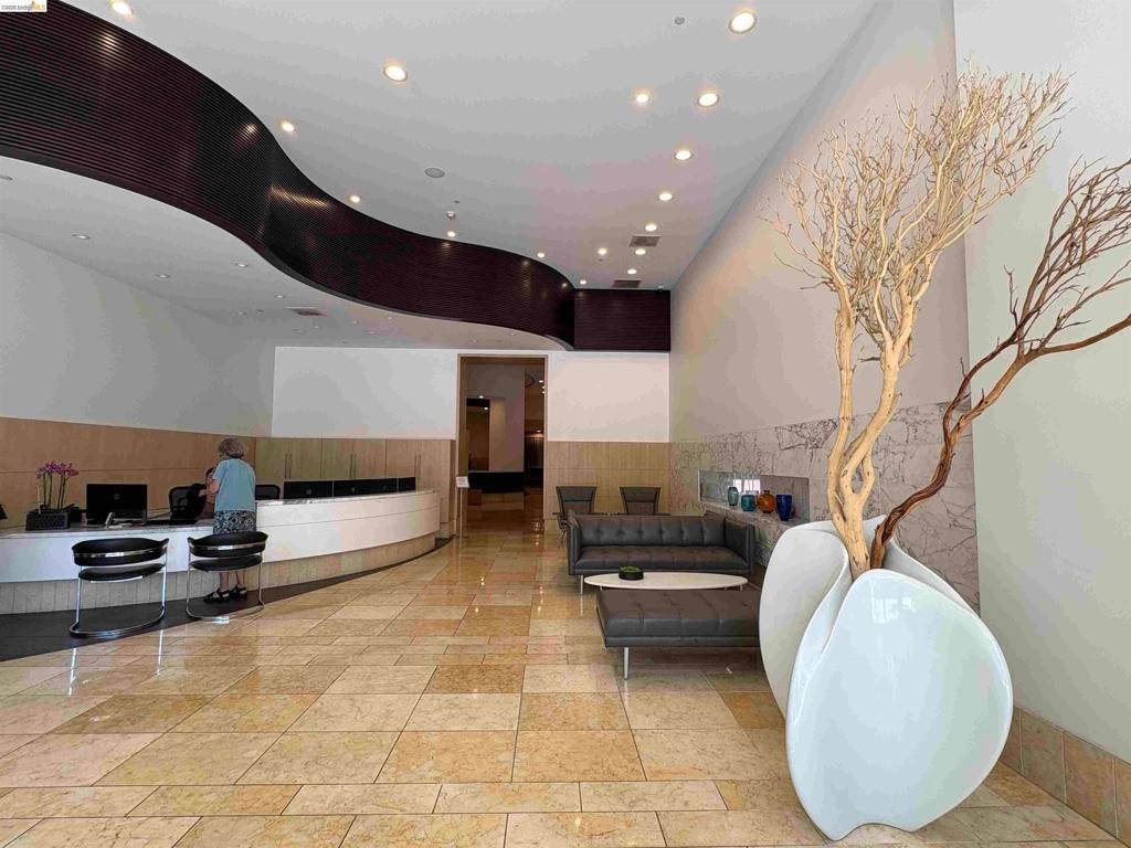 1160 Mission Street 1404