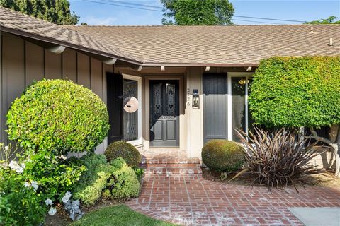 Photo of 2526 Fontezuela Dr, Hacienda Heights, CA 91745 (MLS # OC26116863)