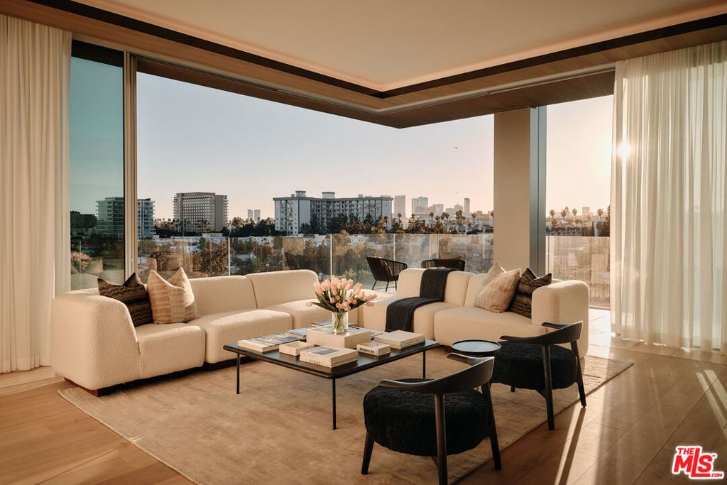 Photo of 8899 Beverly Boulevard #8C, Los Angeles, CA 90048 (MLS # 25611311)