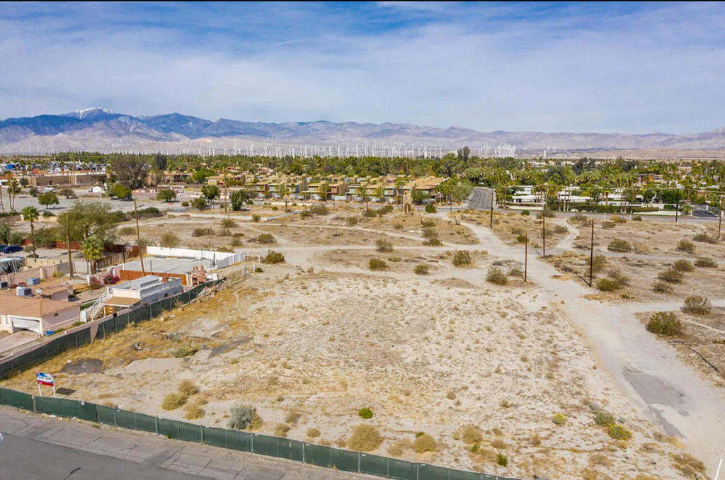 Racquet Club West - Land