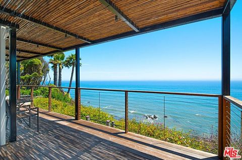 Photo of 32614 Pacific Coast Highway Hwy, Malibu, CA 90265 (MLS # 25579317)