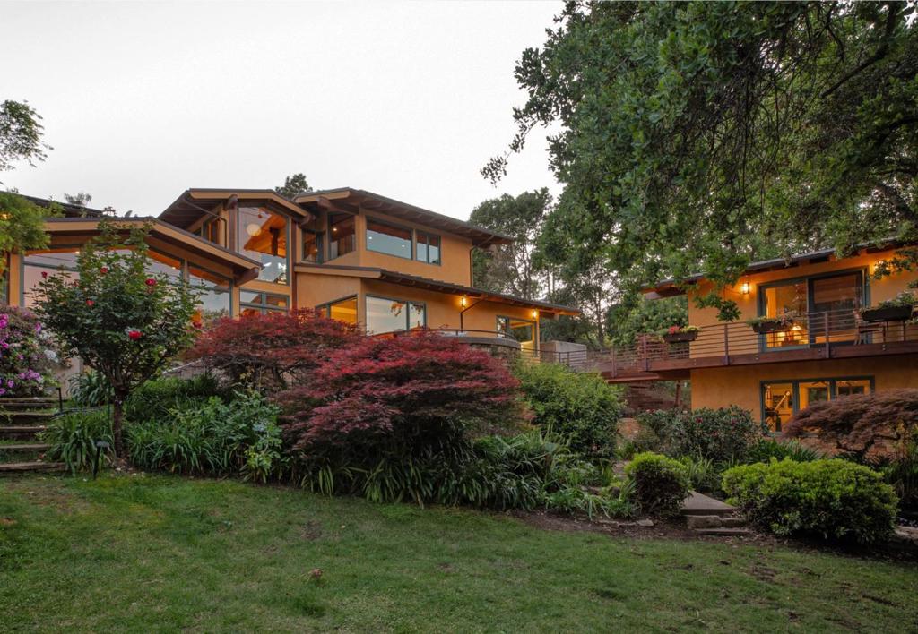 56 Hillbrook Drive, Portola Valley CA 94028