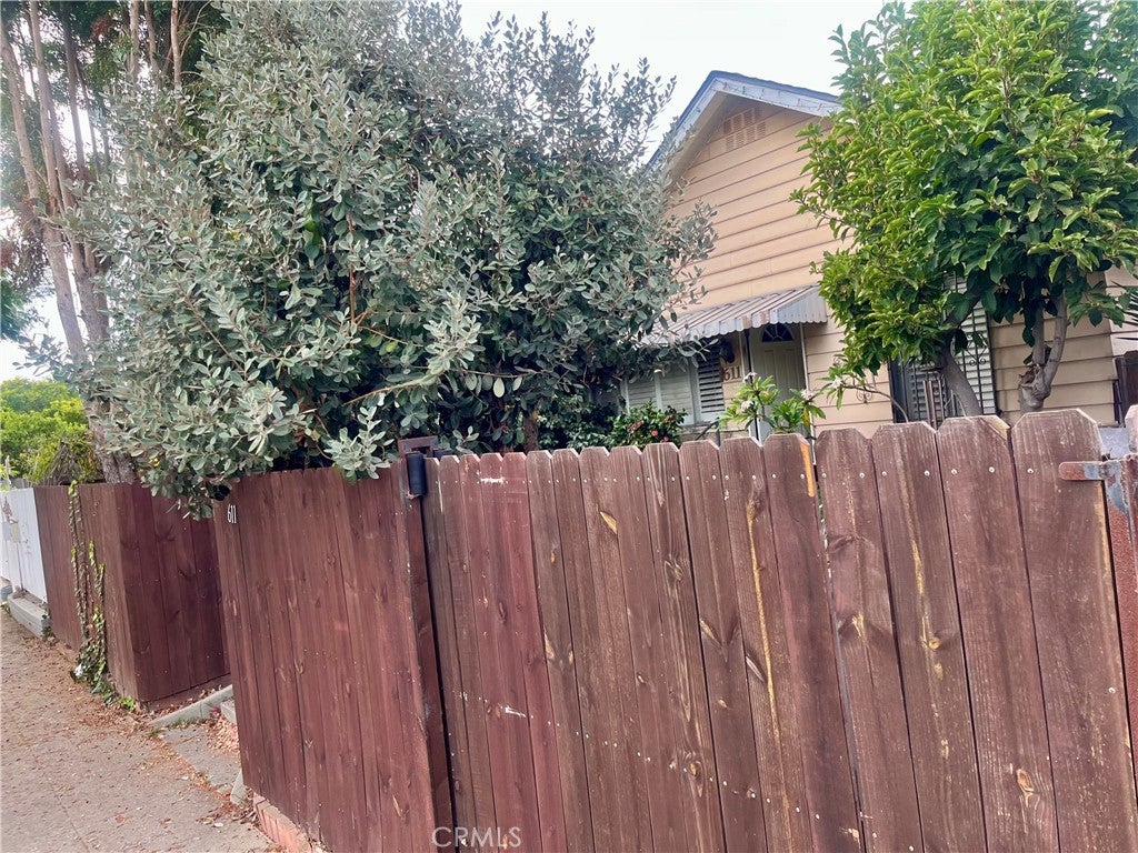 611 Sunset Avenue