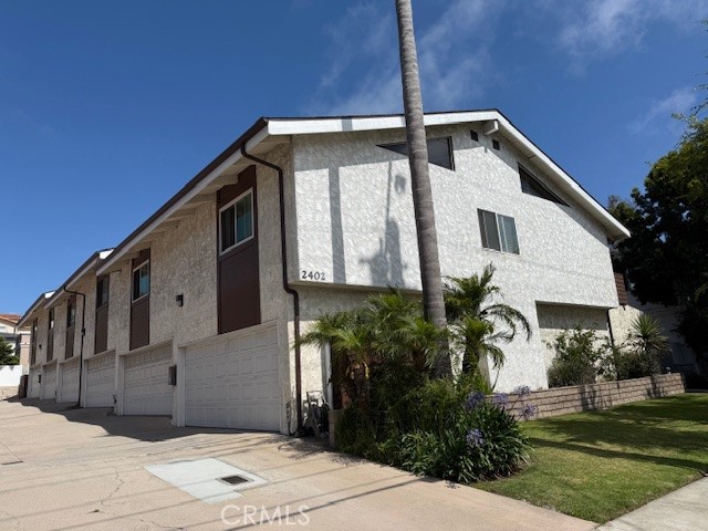 Discover an incredible opportunity to own in highly sought-after Redondo Beach without the premium price tag. This well-maintained townhome offers 3 generously sized bedrooms and 3 bathrooms, providing ample space and comfort. Ready for new owners to personalize and transform, this home is a blank canvas for your vision. Step into the bright living room where sliding glass doors invite the cool beach breeze and open directly to a private patio.
Upstairs, you'll find an exceptionally large bedroom, complete with a cozy fireplace and its own private balcony – an ideal retreat for relaxation. At the opposite end of the hallway is an en-suite bedroom that could be an additional primary bedroom. Additional perks of this home include a 2-car attached garage, lots of built-in storage, a newer heating unit and low HOA fees. Located within the boundaries of the award-winning Redondo Beach Unified School District and just minutes to South Bay beaches, don't miss this rare chance to own a piece of Redondo Beach at an accessible price point.
