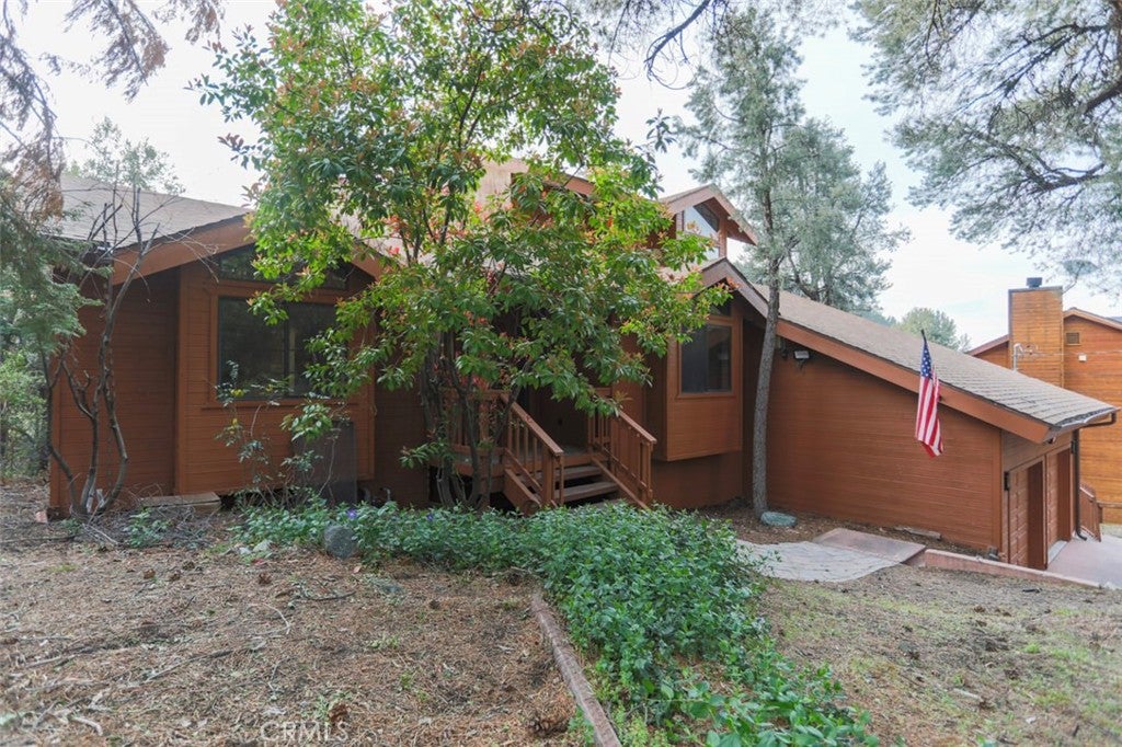2701 Hillcrest Court