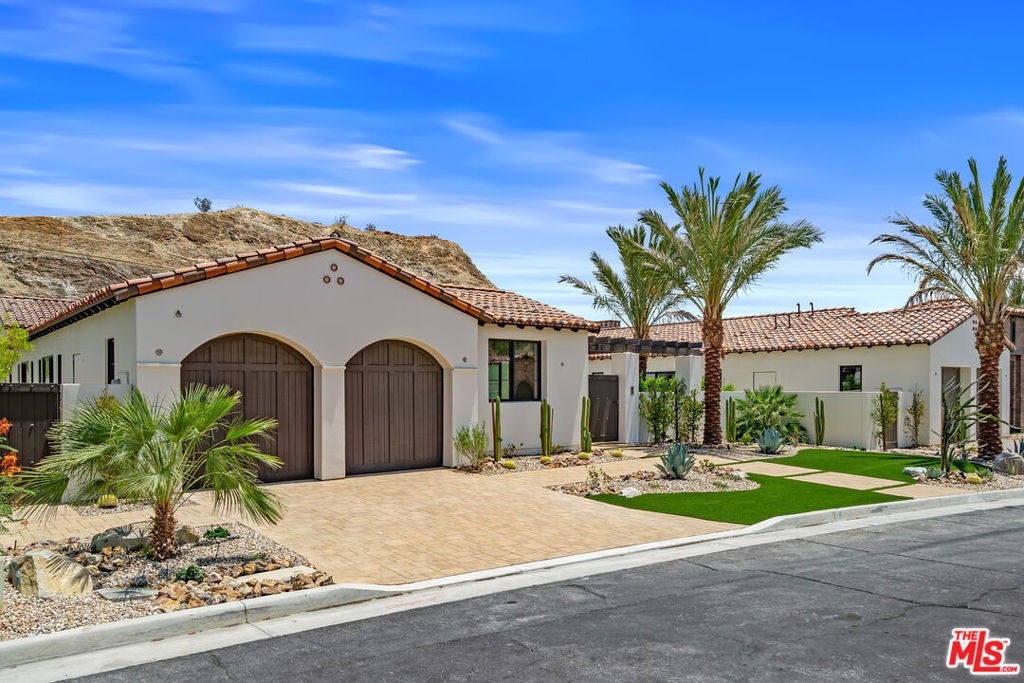 26 Santa Rosa Mountain Lane