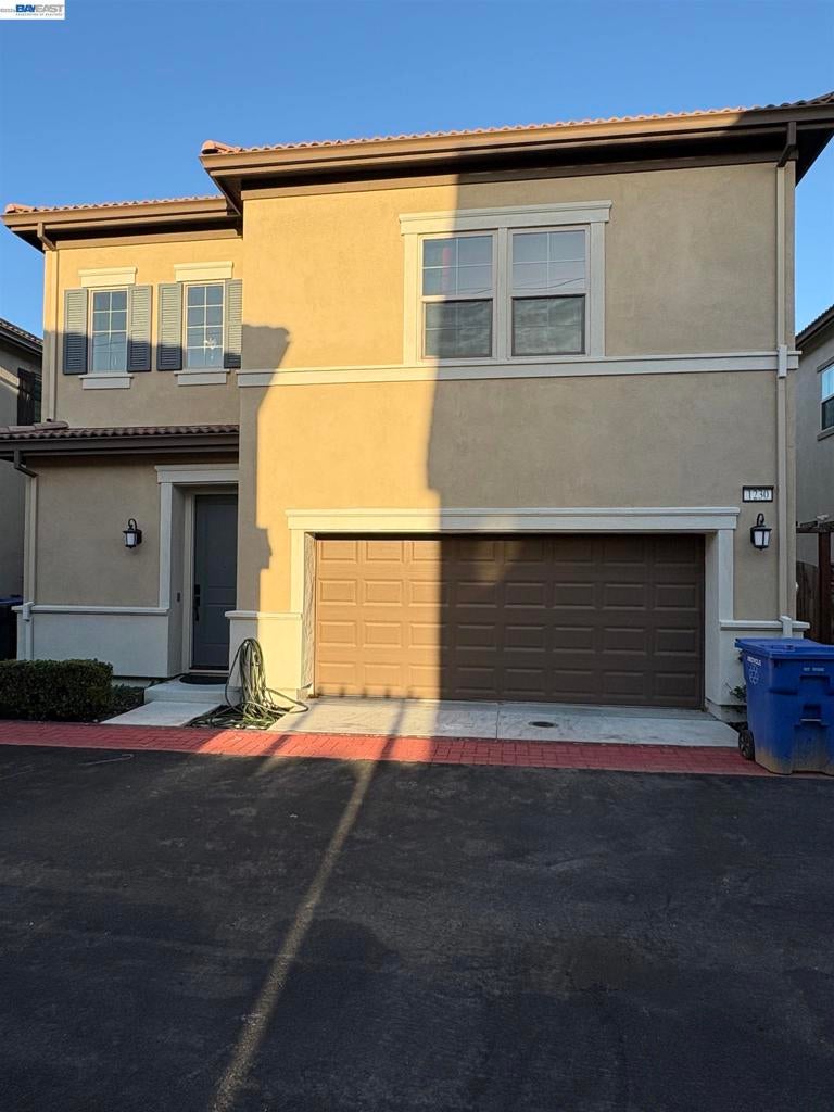 1230 S Ross Ct
