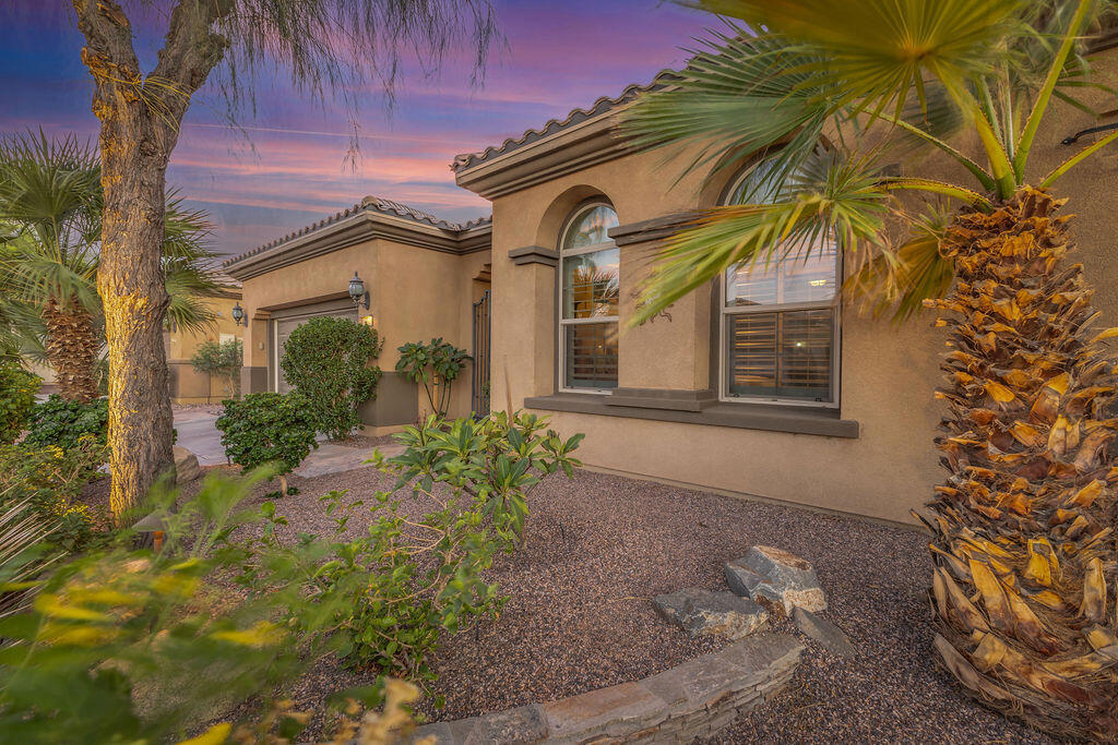 81323 Avenida Colonias