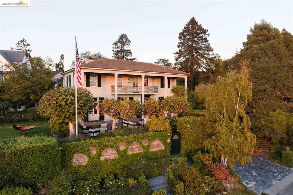 CLAREMONT PINES - Residential