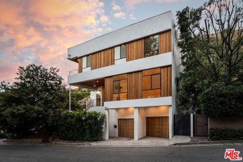 Photo of 2163 Outpost Drive, Los Angeles, CA 90068 (MLS # 26829705)