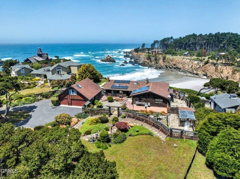Photo of 16861 Ocean Drive, Fort Bragg, CA 95437 (MLS # C1-11403)