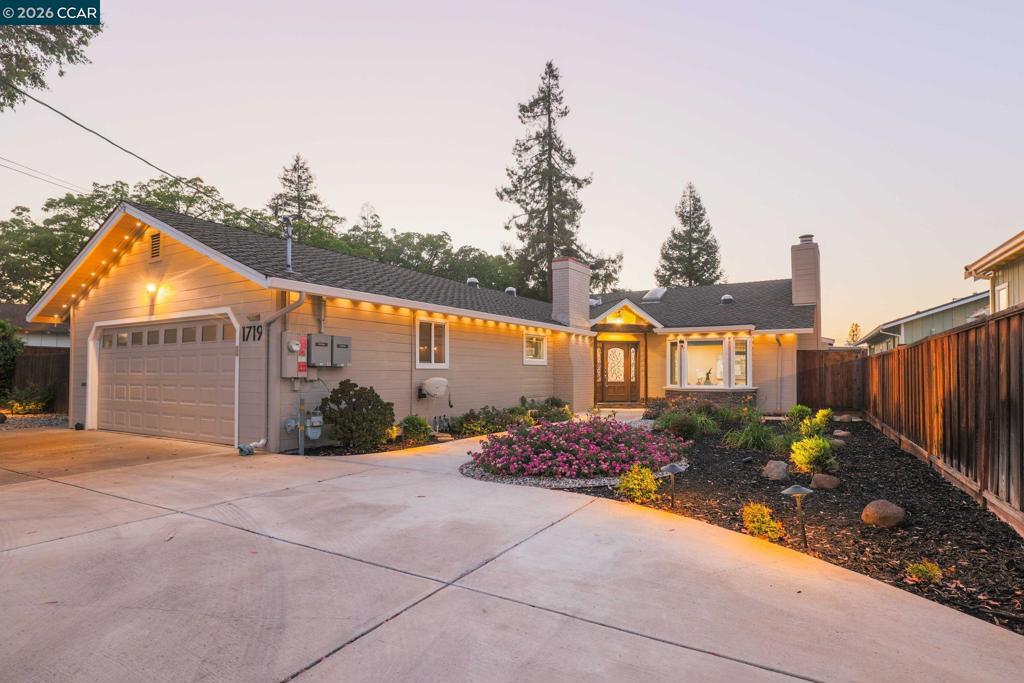 1719 Greentree Dr