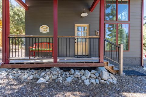 Photo of 1517 Woodland Drive, Pine Mountain Club, CA 93222 (MLS # SR25104544)