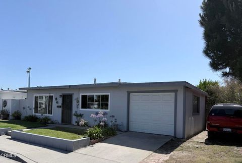 Tiny photo for 2800 Pierpont Boulevard, Ventura, CA 93001 (MLS # V1-37686)