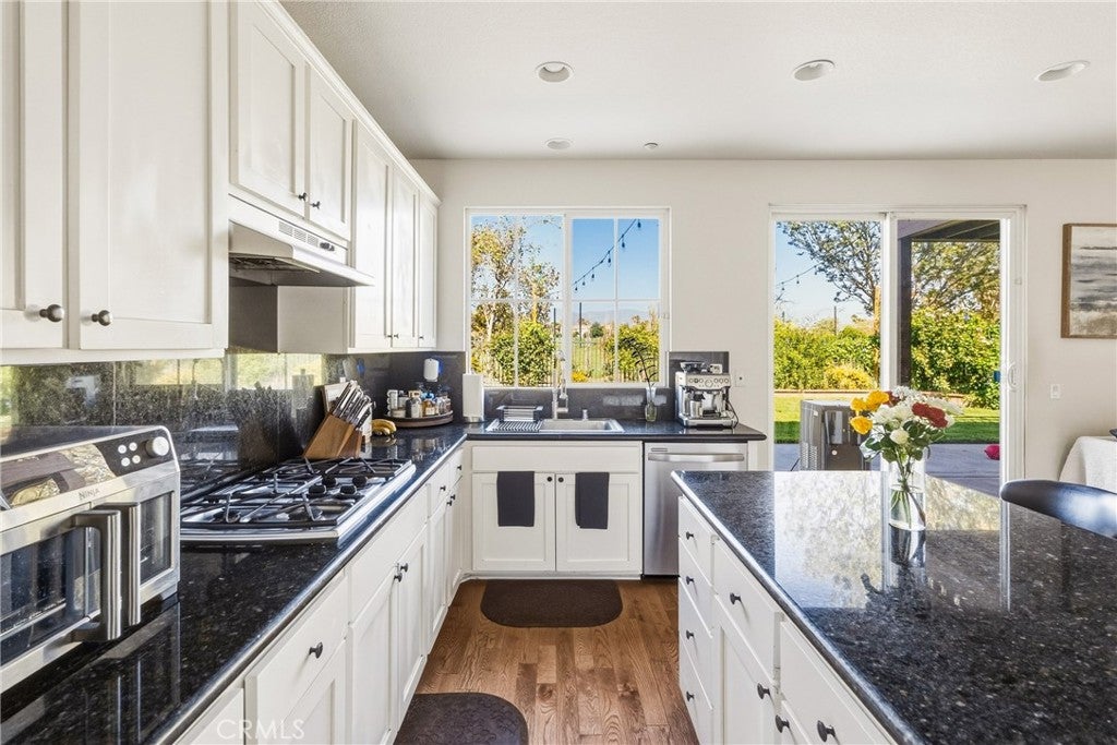 6011 Mira Vista Lane