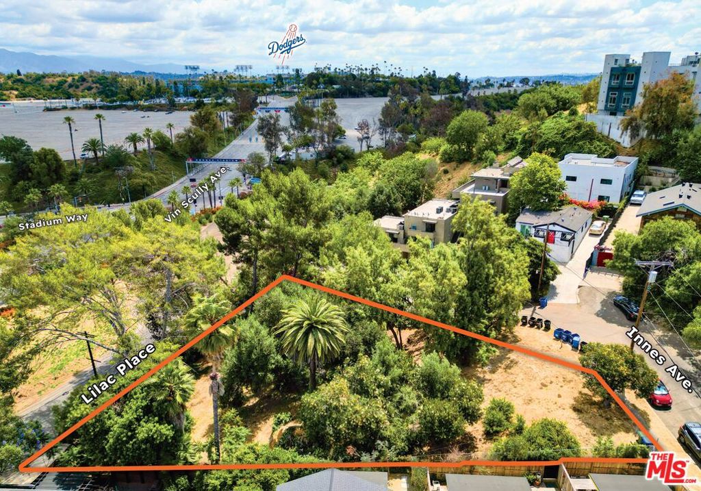 1204 Lilac Place