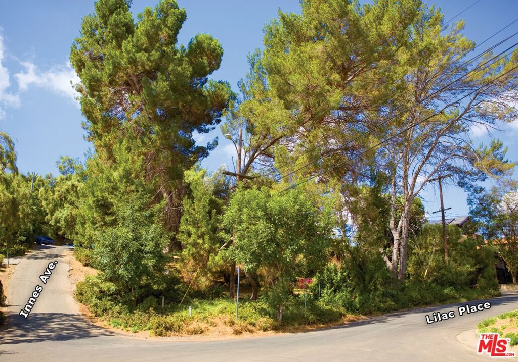 1204 Lilac Place