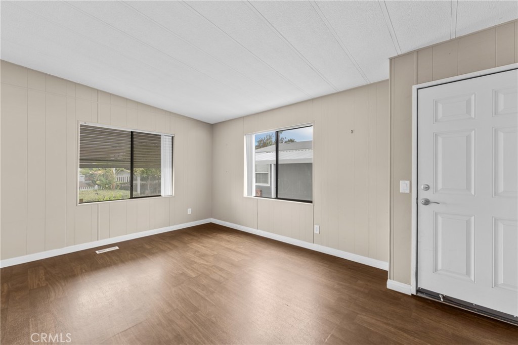 8651 Foothill Boulevard 90