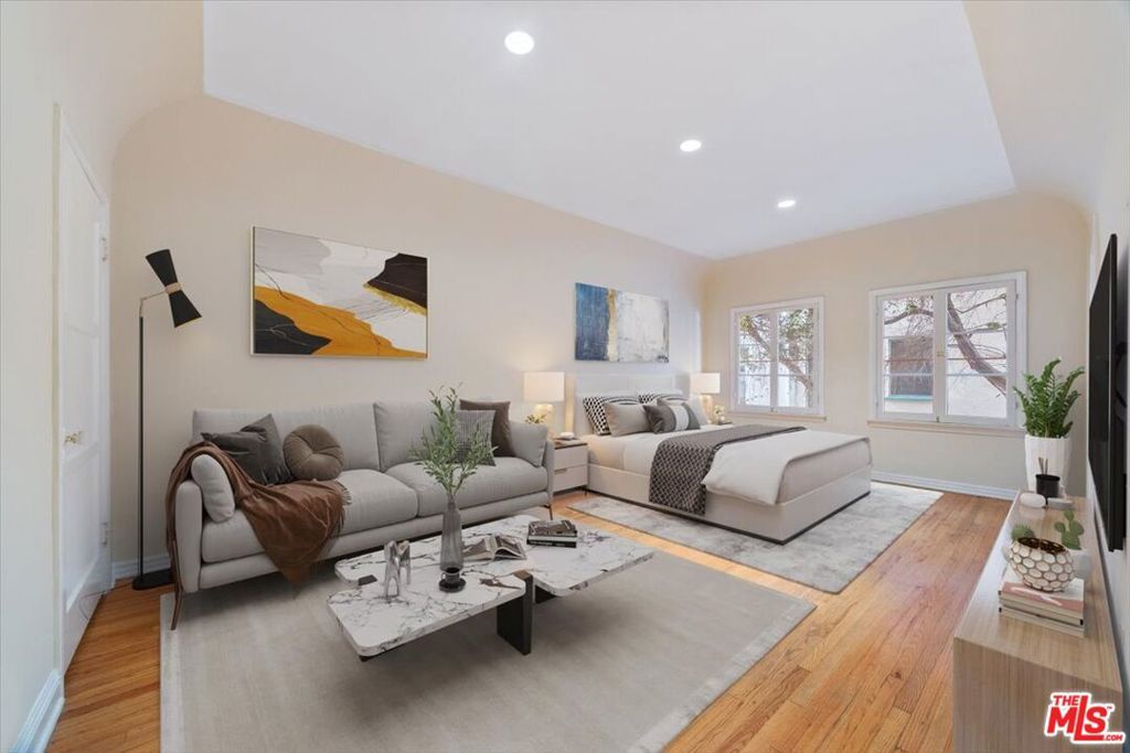 Photo of 6217 Orange Street #9, Los Angeles, CA 90048 (MLS # 25625919)