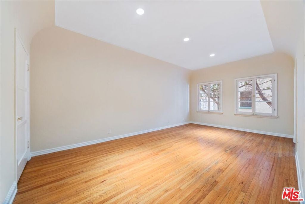 Photo of 6217 Orange Street #9, Los Angeles, CA 90048 (MLS # 25625919)