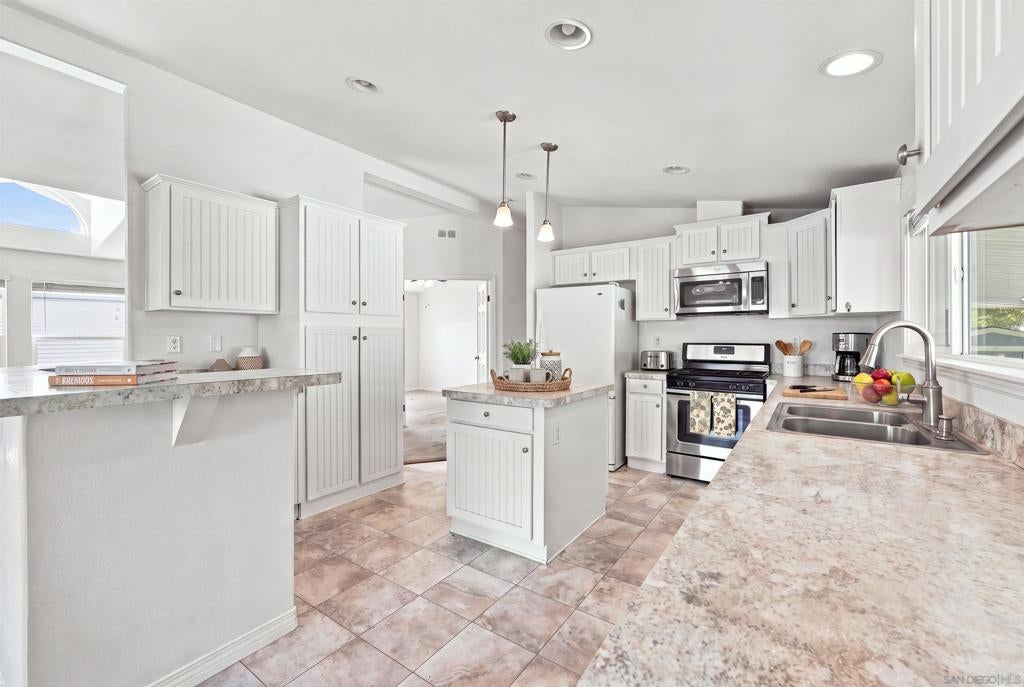 10770 Black Mountain SPC 238