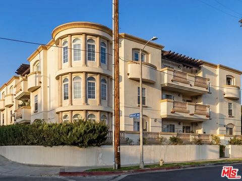 Photo of 4832 Whitsett Avenue #105, Valley Village, CA 91607 (MLS # 26836767)