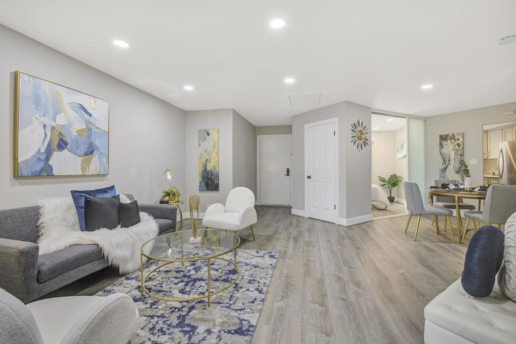 999 W Evelyn Terrace 40