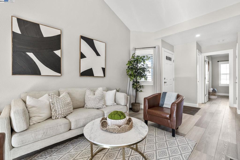 CANYON MEADOWS - Residential