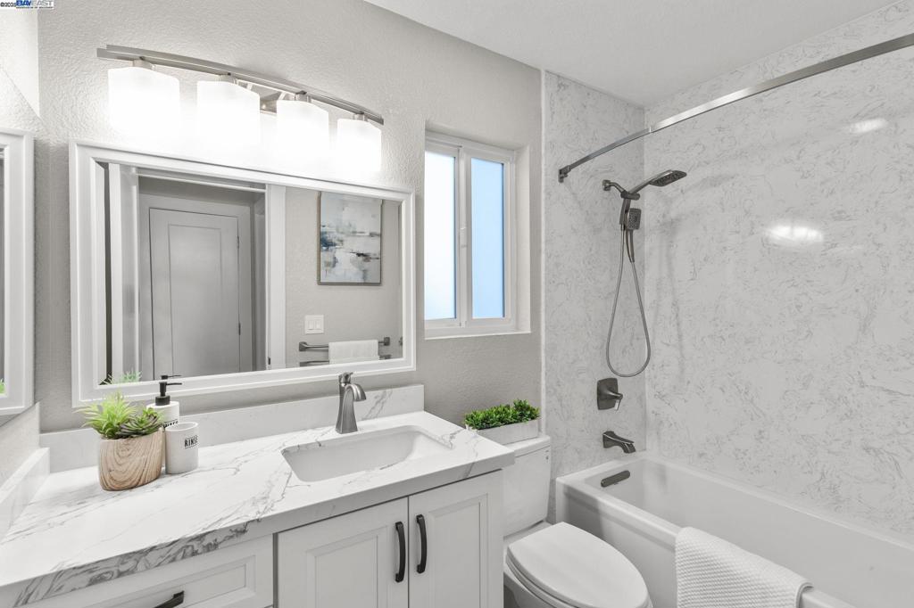 CANYON MEADOWS - Residential