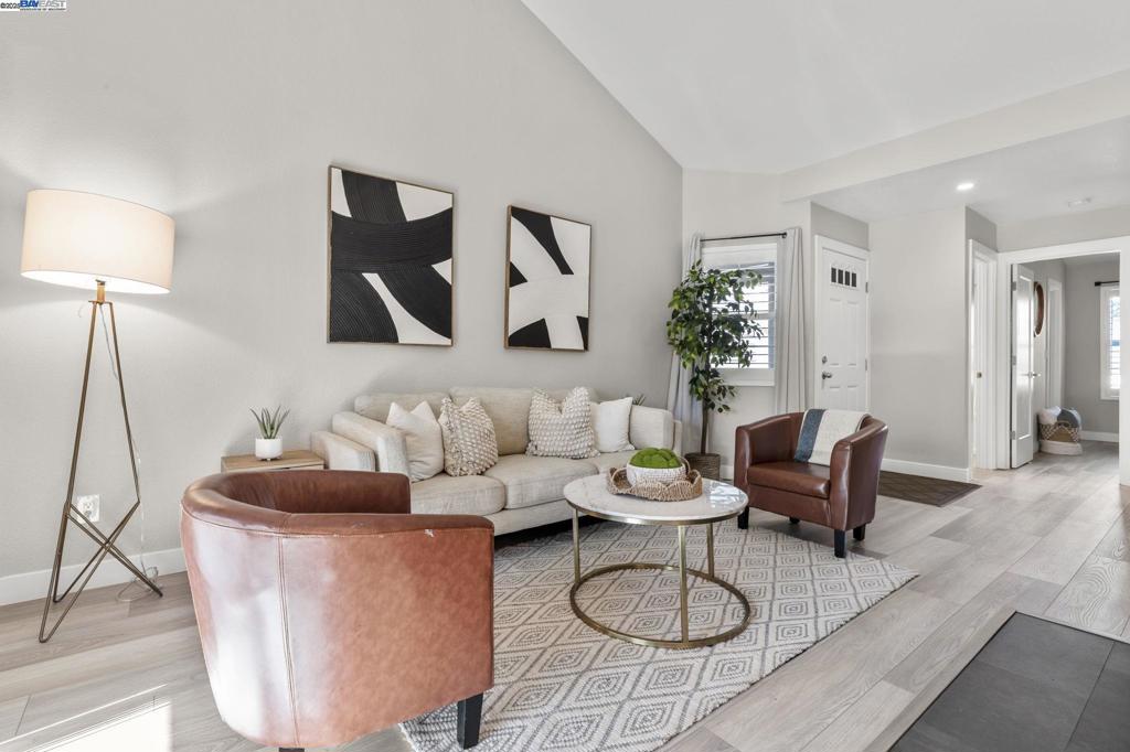 CANYON MEADOWS - Residential