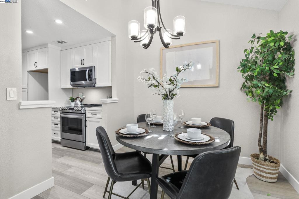 CANYON MEADOWS - Residential