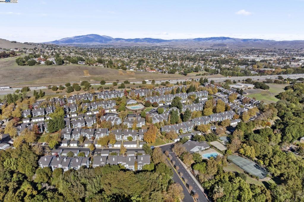 CANYON MEADOWS - Residential