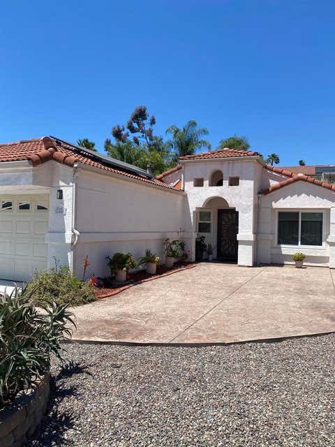 Photo of 1484 Corte La Mantua, Escondido, CA 92026 (MLS # NDP2606086)