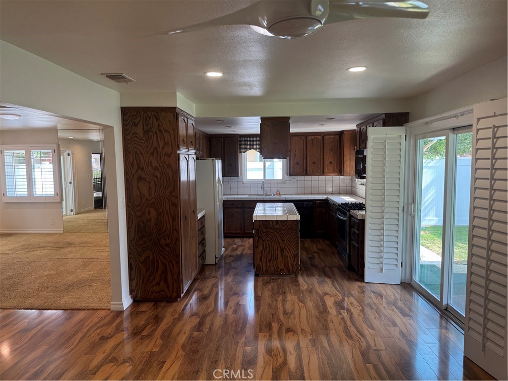 3024 Harding Way