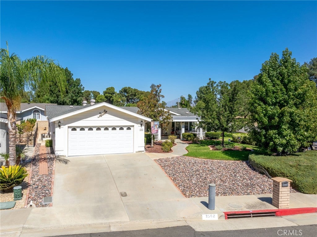 2502 Peach Tree Street
