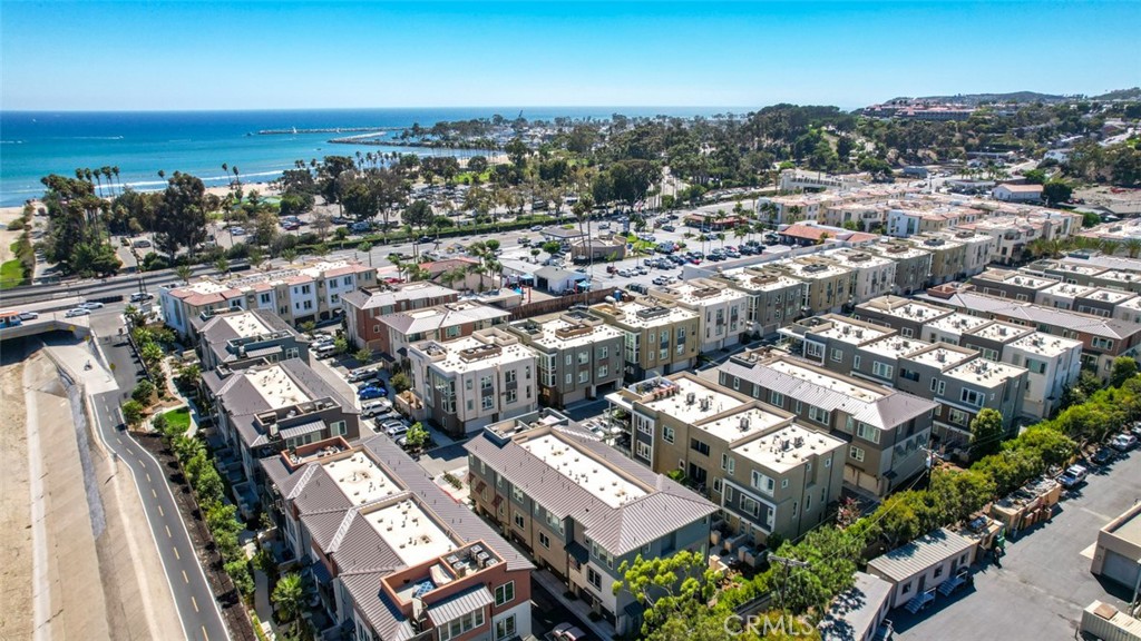 1207 Doheny Way