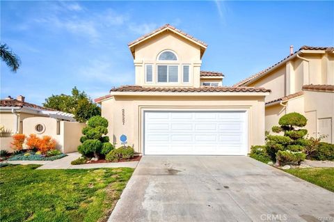 Photo of 2527 Woodbury Drive, Torrance, CA 90503 (MLS # SB25239781) Photo of 2527 Woodbury Drive, Torrance, CA 90503 (MLS # SB25239781)