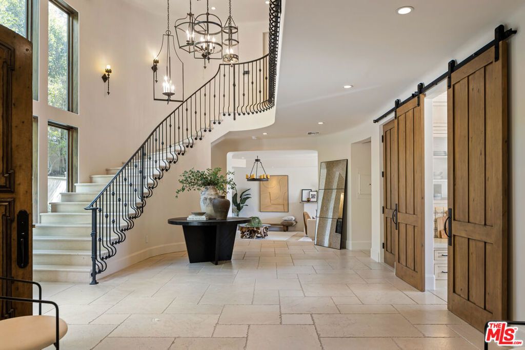 Photo of 1921 Bel Air Road, Los Angeles, CA 90077 (MLS # 25609789)