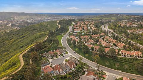 Tiny photo for 1 Saint Isabella, Laguna Niguel, CA 92677 (MLS # 219144379DA)