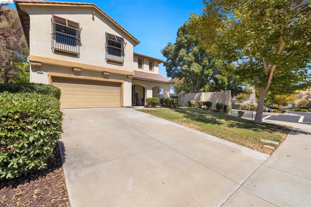 9569 California Oak Cir