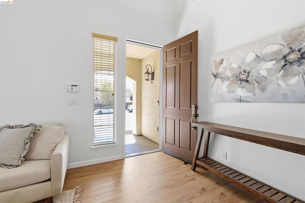 9569 California Oak Cir