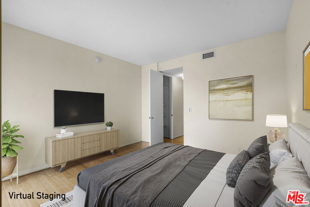 4477 Wilshire Boulevard 308