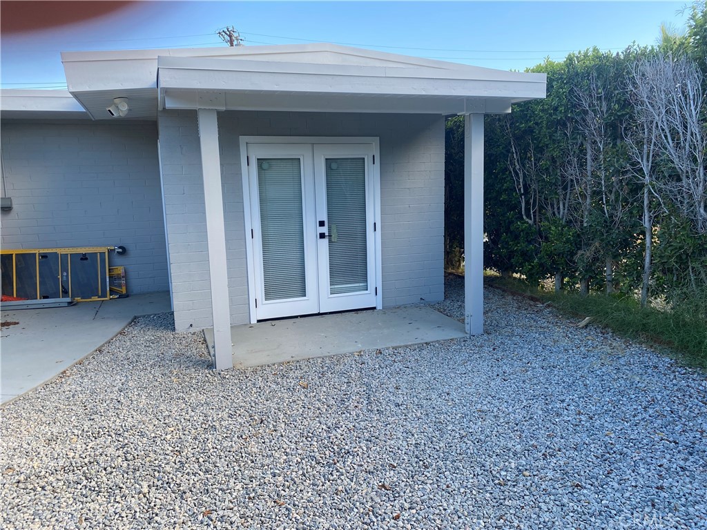 ADU (Auxiliary Dwelling Unit - OR - Additional Dwelling Unit). just finished near COD and Mc Callum Theatre. All new - new appliances. 500 square feet. On street parking. Your own private rock front yard. Washer, dryer, stove, oven, micro wave, dishwasher ALL NEW. On a cul-de-sac street. Clean, brand new and QUIET!. Walk, ride a bike to Civic center park for concerts, heated Olympic pool, ponds,YMCA, dog park Three football fields away. Tennis, pickle ball, volley ball. Much more. El Paseo 5 minutes away along with HWY 111. There is an on site charge outlet for EV cars. This is a large house with this attached dwelling unit.