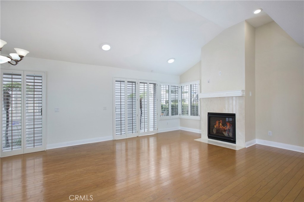 19 Byron Close
