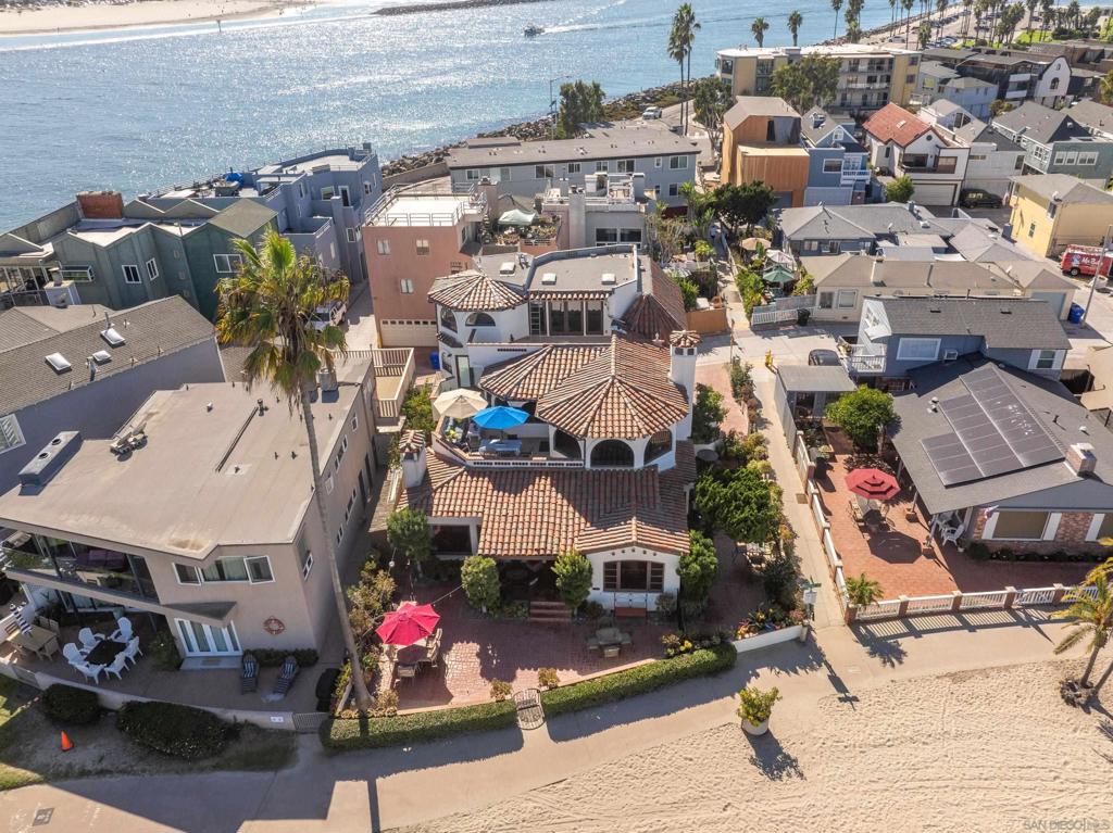 2632 Bayside Walk