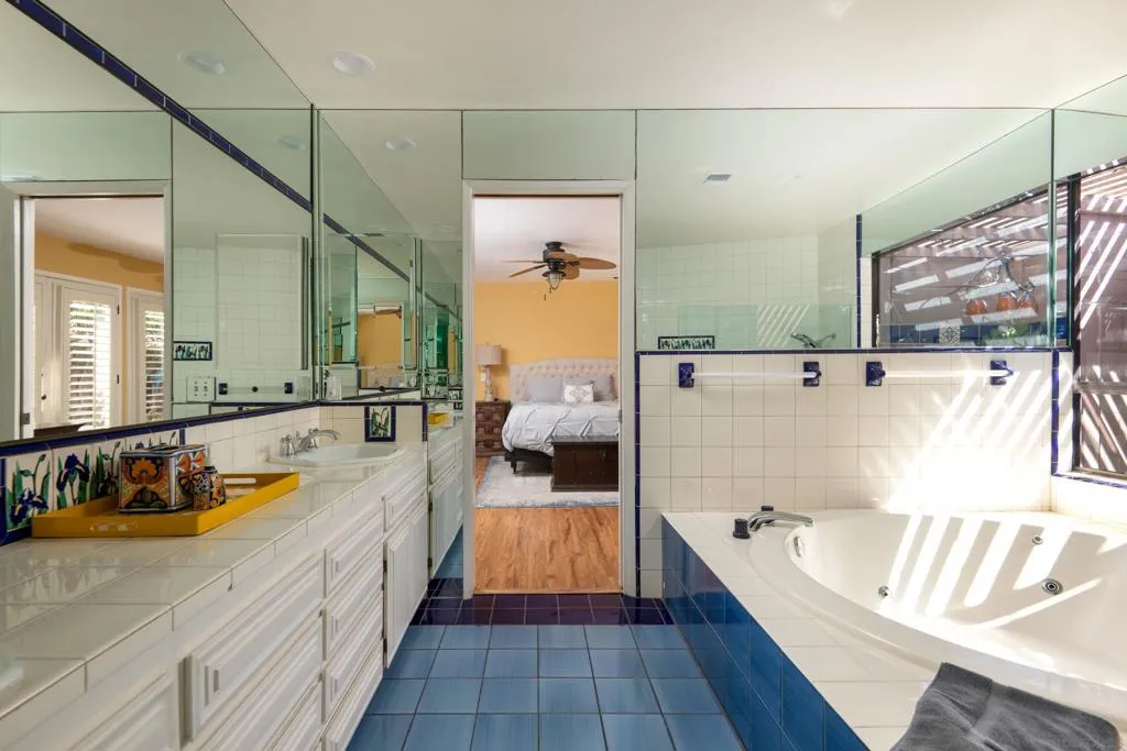 San Diego, California 92109, United States, 3 Bedrooms Bedrooms, ,3 BathroomsBathrooms,Residential,Active,20829