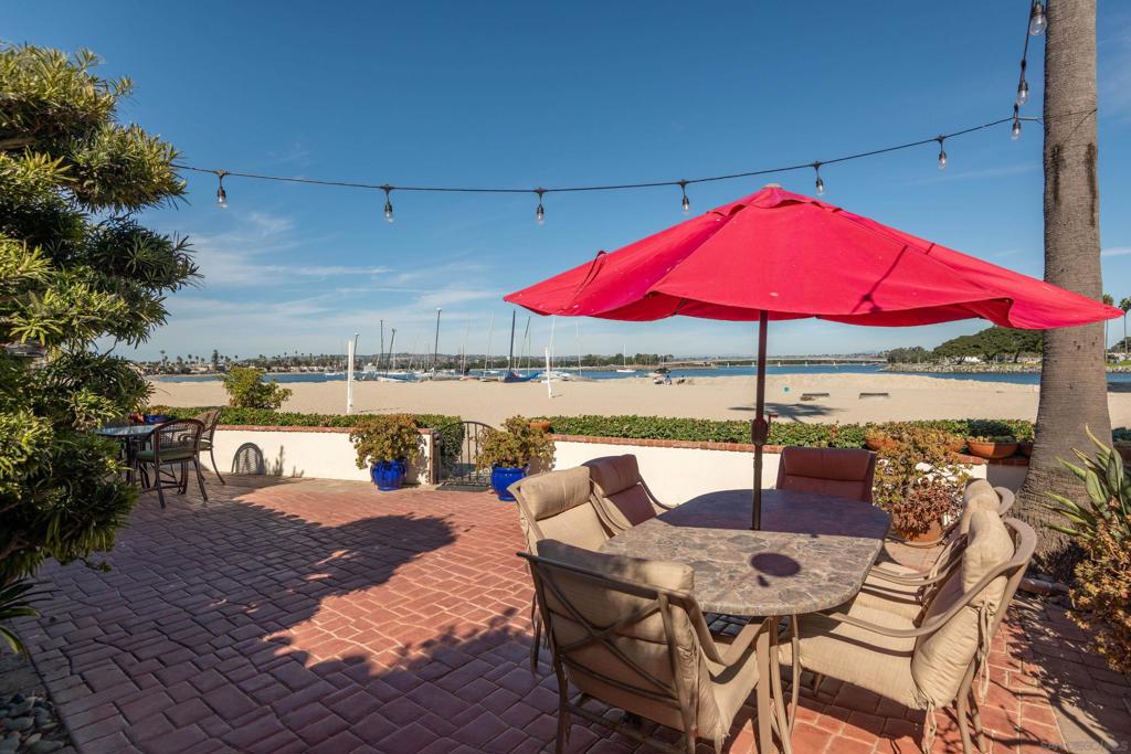 2632 Bayside Walk